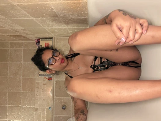 Просто играю и сквиртую! (Ишаотли)