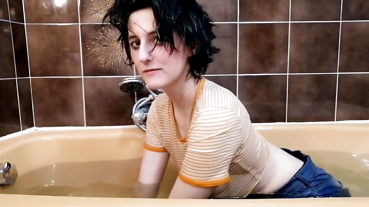 Stepsister gets dunked JOI