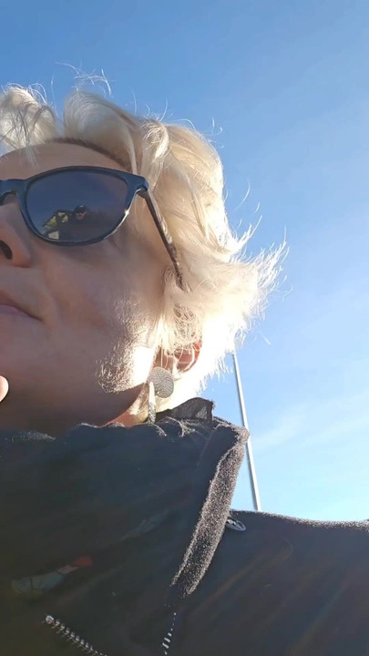Spectacular moment from "milf looking for a cock in the countryside. I find her in a barn sucks her fucks me and empties"