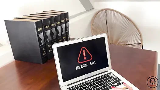 MILF Beurette Fickt Mit Computertechniker