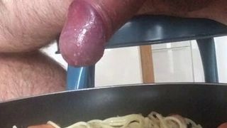 Pasta de comida para pis