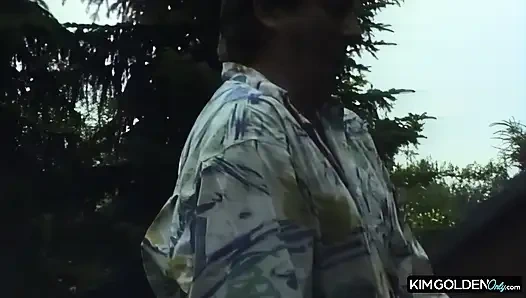 Leidenschaftlicher Outdoor-Fick mit geiler Frau