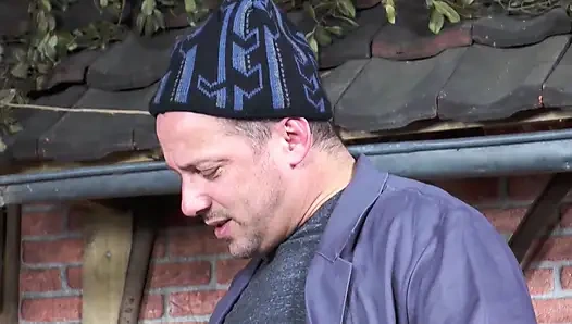 Dövmeli Kaslı Adam Itaatkar Sarışın Orta Yaşlı Seksi Kadını Sert Anal Ve Vajinal Dölleme Taşana Kadar Sikiyor!