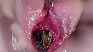 3D اثنين من فاتنة وقحة قرنية ممارسة الجنس الثلاثي لأول مرة مع الديك الكبير