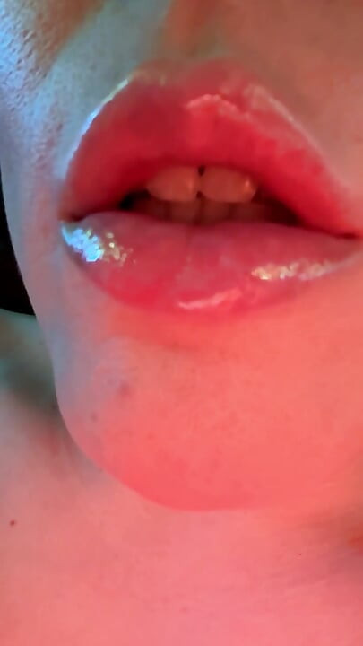 Ищу приятельница для приятеля