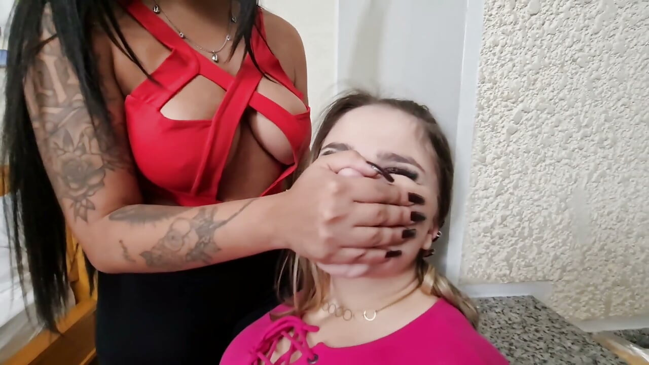 Hand Hold Back Fight - I Will Take All Your Breath with My Top Hands