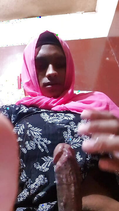 Desi shemale masterbation