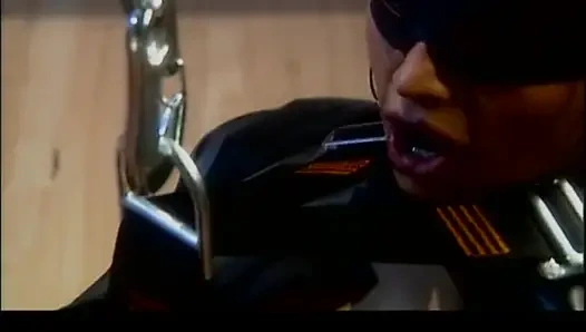 Bondage-sex für schöne MILF und großen schwanz