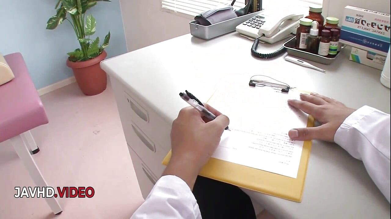 Kyoka mizusawa gibt intensiven blowjob in japanischer camshow