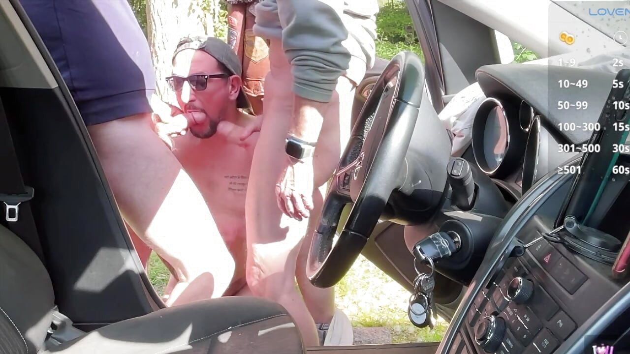 クルージングスポットでの車の楽しみ、三人の男、ひとつの熱い瞬間