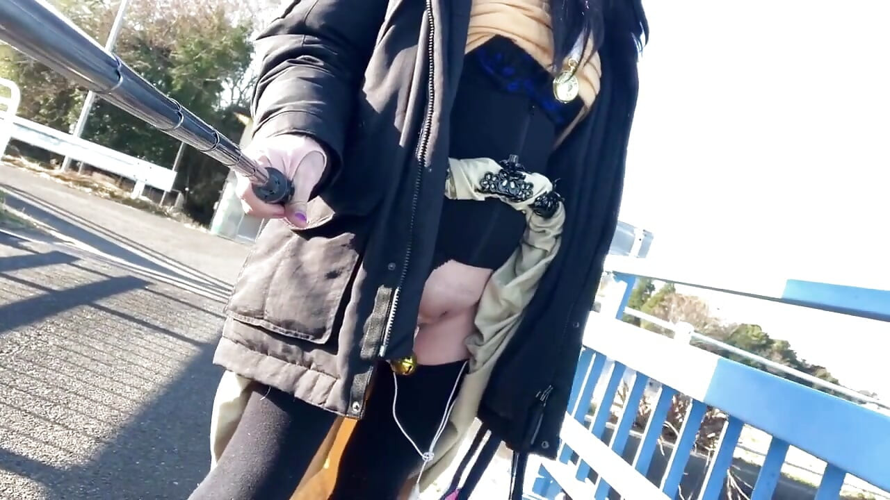 Self-training No. 47: Daily Morning Walk with Tack's Pussy on Display