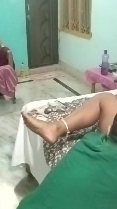 Neighbour Friends Wife Hot Sex at Porn Photographer's Home | Clip 2