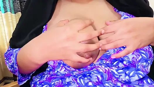 Tante seksi rambut cokelat ini jago banget muasin memeknya - ngentot sama saudara laki-laki suaminya waktu dia lagi sange berat