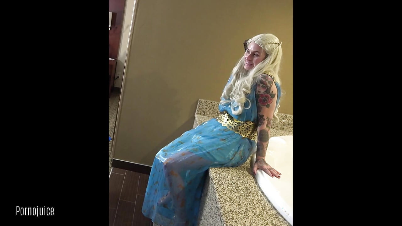 Brooke Lyn Rose นมใหญ่เล่นกับชายผิวดําตัวใหญ่ในจากุซซี่