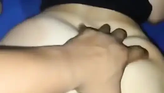 Istriku tetangga di rumah kami