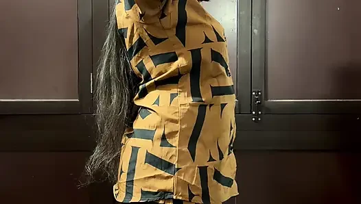 Bhabhi India disetubuhi oleh devar saat melakukan make-up