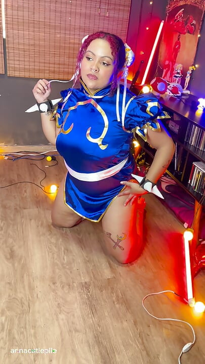 Chubby Girl Chun-li Photoshoot Making of Thick Curves Cosplay Behind Scenes