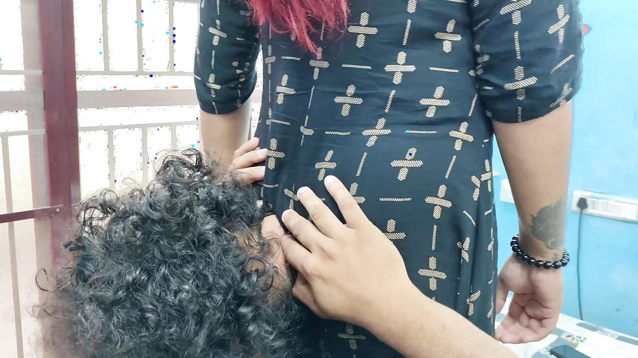 Peitos se beijam com cu e lambem