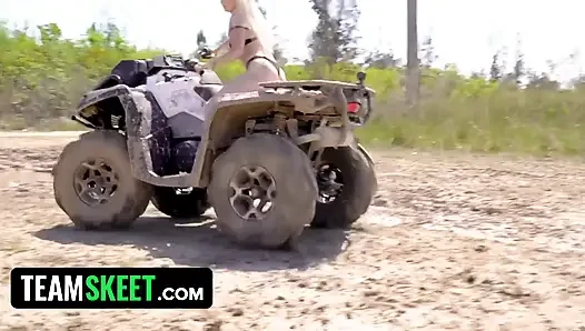 Team skeet labs - cewek nakal rambut pirang ketemu sama orang asing dan ngentot sama pria asing di hutan - video full hd