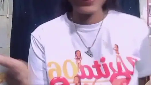 Enjoy with me exclusive content and what you want to see on my secret page, personalized and more just for you