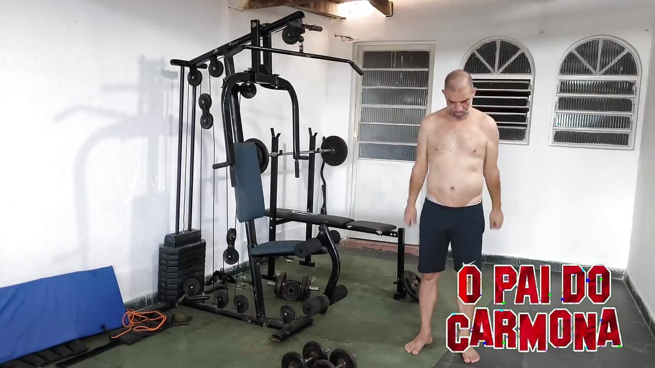 Training Naked and Carmona Saw