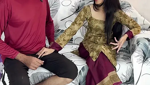 Geile witwendame rief ihren mieter an