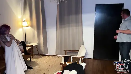 Film pelacur diganggu sama tamu airbnb yang dipesan dua kali