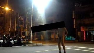 Dare to showoff and cum on the street