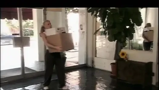 Большой жесткий член для ее рта