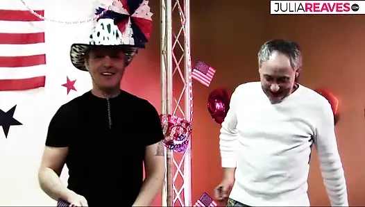 Ateşli kızlar büyük yarağa sertçe biniyor ve boşalıyor