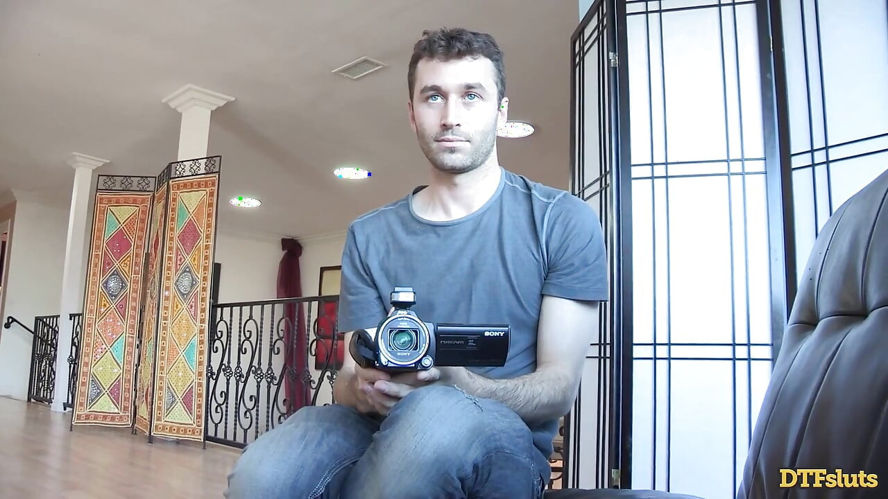 Dtfsluts - James Deen Finds Himself in a Fantasy Come True with Three Gorgeous Girls