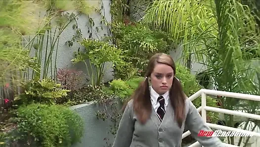 Nichole Heiress - свежая высококлассная школа из Outta