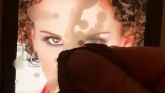 Porno yıldızı Katarina Mckenna boşalıyor