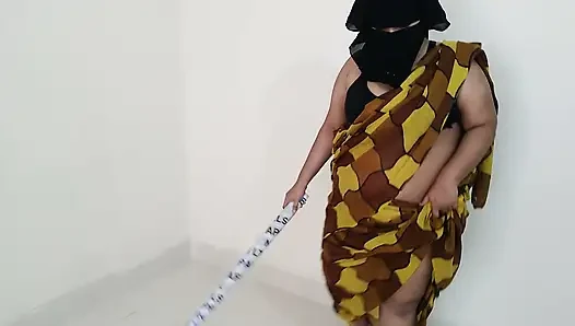 Ibu tiri Pakistan ngentot sambil menyapu rumah