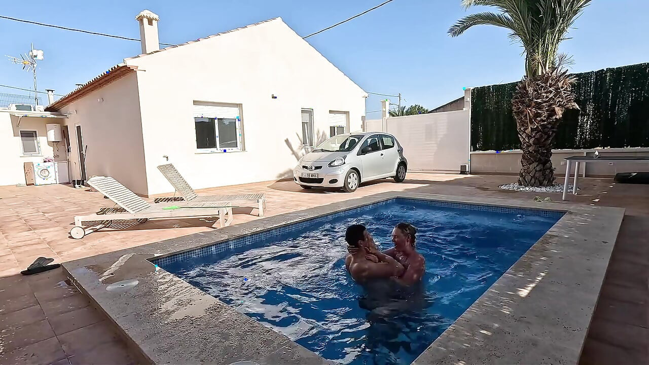 Wild Step Stepsister Dry Humps Me in the Pool
