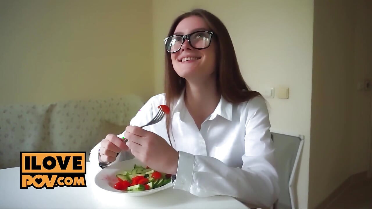 Pov - con cu nhỏ nhắn tiêu thụ GF Mirari Hub