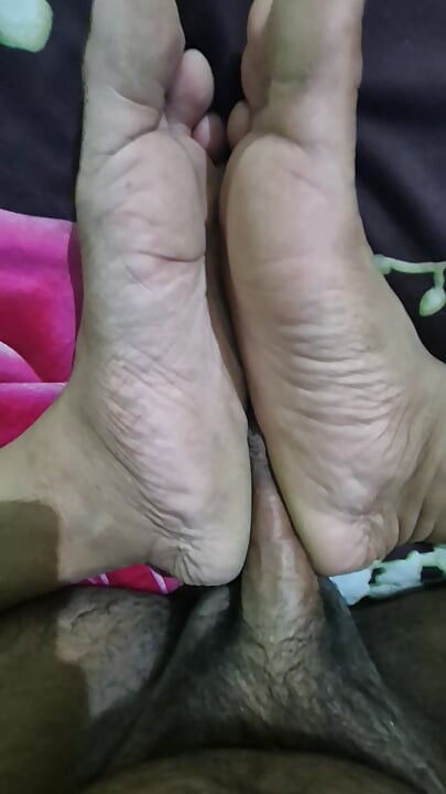 Indian men masterbate with leg jerk off and cum