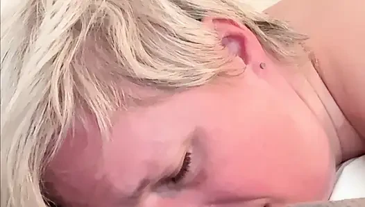 Horny MILF Can't Resist A Good Fucking