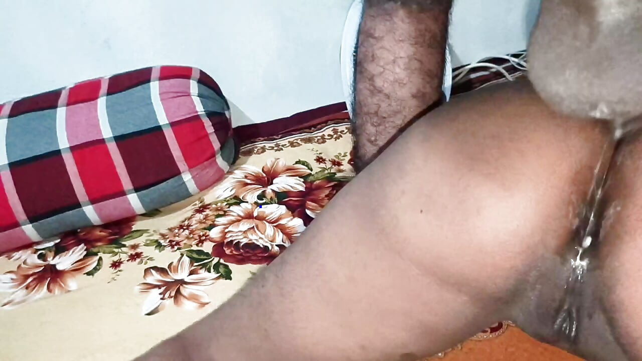 內射屁股 德西情侶徹底狂野 自製原始親密時刻