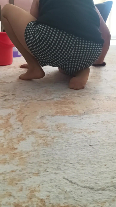 My big-buttocked, turbaned stepmother while cleaning | Clip 1