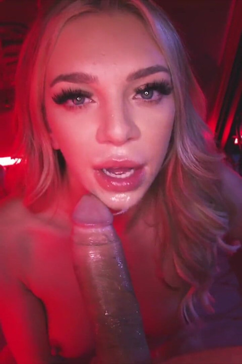 Tushyraw Anal-hungry Hot Blonde Loves Riding Cock