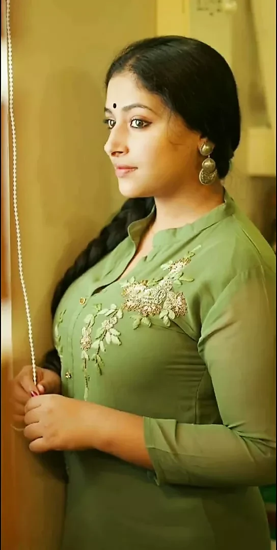 Anu sithara cum tribute
