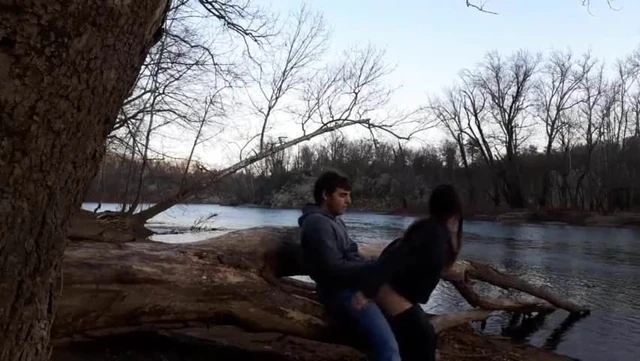 Cute Girlfriend Sex Outside