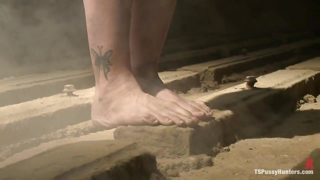 Mergând la It Mandy Mitchell și Amber Rayne se fut