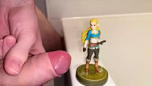 Hotglue: BotW Zelda amiibo