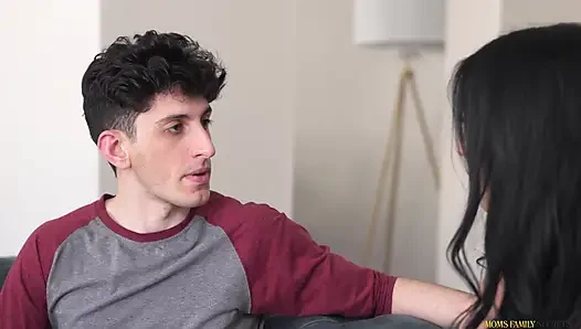 Attached to My Stepmom - S1e9
