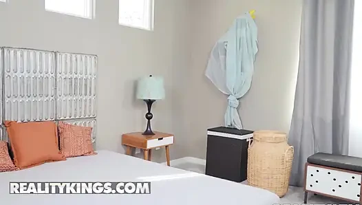 Reality kings - eva notty si ibu pembawa acara seksi ngasih mimpi muridnya sebagai siswi nakal dengan lekuk tubuh yang tak tertahankan