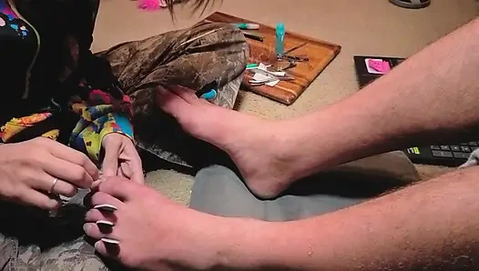 Melody Gibt Ihrem Meister Eine Pediküre