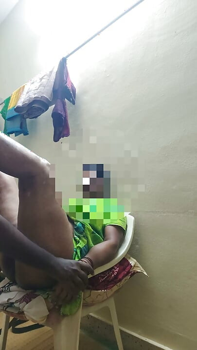 Tia fodida na cadeira com motorista de táxi
