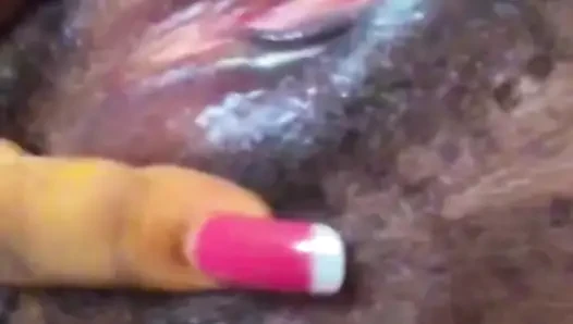Güzel Roselee canlı bir videoda kendine dokunuyor viral